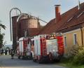 Bild: Lowak
Am Ortsausgang von Hardt in Richtung Schönbrunn droht ein Hochsilo umzukippen.