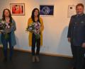 Bild: jr
Blumen überreichte Bürgermeister Stefan Grillmeier den Mitarbeiterinnen im Museum Mitterteich, Nicole Schuller (links) und Marion Papsch.
