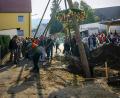 Bild: sus
Gemeinsame Anstrengung und eine Menge Spaß gehören normalerweise am Kirwasamstag dazu, wenn in Fronberg der KIrwabaum aufgestellt wird. Einen Baum gibt's heuer auch. Eine Kirwa nicht.