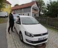 Bild: is
Vom Ofen finden die Pizzen den kürzesten Weg zu den wartenden Autos.