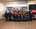 Bild: wmi
Bestens vorbereitet von ihren Ausbildern stellt sich eine Gruppe der Vorbacher Feuerwehr der Leistungsprüfung. Die Umstände sichern ihr sicherlich einen Platz in der Vereinsgeschichte der Wehr.