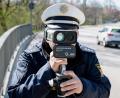 Symbolbild: Matthias Balk/dpa
Die Verkehrspolizei Weiden hat ihre Statistik für September 2020 veröffentlicht. Sie erwischte 1946 Fahrzeugführer, die zu schnell fuhren.