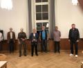 Bild: ils
Das ist das neue Führungsteam - mit bekannten Gesichtern: (von links) Vorsitzender Werner Kandler, Landesvorsitzender Süddeutschland Gerhard Stärk, Geehrte Hermann Böhm und Boris Damzog,
Kassier Heinrich Hildebrand, Schriftführer Georg Dötsch und Beisitzer Franz Strigl.
