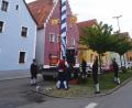 Bild: bö
Die Trachtenkapelle Hohenburg hat den Zunftbaum erneuert. Dessen Aufstellen am Marktplatz verzögerte sich Corona-bedingt. Und das im Jahr, in dem die Trachtenkapelle ihr 60-jähriges Bestehen feiern wollte.