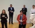 Bild: Andreas Gießler/Porzellanikon/exb
Direktorin Anna Dziwetzki, Landtagsabgeordneter Martin Schöffel, FGV-Vorsitzende Monika Saalfrank, FGV-Geschäftsführer Stefan Lorke und Alexandra Oppitz (von links) freuen sich über die Kooperation.