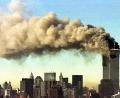 Archivbild: agentur_dpa
Ein Bild, das sich den Menschen eingebrannt hat. Die Türme des World Trade Centers in New York stehen am 11. September 2001 in Flammen. Später fielen beide zusammen, nachdem sie von entführten Passagierflugzeugen getroffen worden waren.