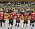 Archivbild: Hubert Ziegler
Die Sulzbacher Handballer präsentieren sich vor Spielbeginn ihren Zuschauer in der Krötenseehalle. So voll wird die Tribüne in Corona-Zeiten nicht sein (dürfen).