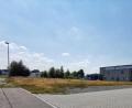 Archivbild: gz
Auf dem Grundstück in der Straße Zankeltrad zwischen der Halle von Inotech, ehemals UWK, und der Firma FWE (links) soll 2021 ein neues , größtenteils automatisiertes Logistikzentrum entstehen.