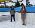 Bild: Stadt Schwandorf, Vera Dehling/exb
Bäderleiter Michael Maget und Bürgermeisterin Martina Englhardt-Kopf ziehen Bilanz: Rund 45000 Besucher zählte das Erlebnisbad im Corona-Sommer.