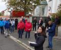Bild: Dobmeier
Eine Umgestaltung und Verkehrsberuhigung der Bürgermeister-Bärnklau-Straße wünschen sich die Neunkirchner Bürger, wie in der Bürgerwerkstatt herauskam. Stadtplaner Markus Rösch (links) nahm dies mit auf.