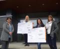 Bild: extern
Das Kinderbasar-Team überreichte der Kinderoase St. Emmeram in Windischeschenbach und dem Kinderhaus Hl.-Geist in Neuhaus jeweils einen Scheck über 500 Euro.