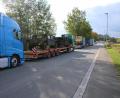 Bild: sne
Jürgen Wegmann (CSU) stört sich an den Lastwagen, die im Gewerbegebiet am Randstreifen parken. Meist gehören diese zum Transportverkehr des Truppenübungsplatzes. Wie damit verfahren werden soll, ist sich der Bauausschuss uneins.