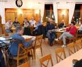 Bild: gf
Die Verantwortlichen der Vereine, Verbände, Kirchen und sozialen Organisationen trafen sich im Gasthof Kopf in Altmannshof, um gemeinsam die Termine für das Jahr 2021 abzustimmen. Hoffentlich macht uns nicht Corona wieder einen Strich durch unsere Pläne, so der Zweite Bürgermeister Hermann Böhm (vorne links).