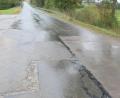Bild: ohr
Das rund 600 Meter lange Teilstück ab Unterauerbach Richtung Altendorf weist sanierungsbedürftige Flächen aus. Der Gemeinderat beschloss, die Straßenschäden zu beseitigen.