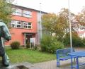 Bild: Gabi Schönberger
Eineinhalb Jahre vor dem eigentlichen Baubeginn will die Stadt Weiden noch im Herbst und Winter mit der Beseitigung der Bäume beginnen, die der Erweiterung der Pestalozzimittelschule im Wege stehen.