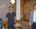 Bild: Mandy Seifert/exb
Bürgermeister Rudolf J. Teplitzky (rechts) dankte dem Vorstand des Tischtennisvereins mit Michael Eckl, Michael Hösl, Henry Seifert (von links) für die geleistete Arbeit.