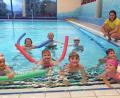 Bild: Bernhard Fleischmann/exb
Die Kinder freuen sich, dass im KA2 wieder Schwimmkurse möglich sind.