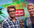 Archivbild: Marius Becker/dpa
Die beiden Moderatoren, Sonja Zietlow und Daniel Hartwig, zeigen sich nach der RTL-Show «Ich bin ein Star - Lasst mich wieder rein!».
