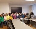 Bild: Grundschule Plößberg/exb
Einen Ausflug ins Rathaus unternahm die 4. Klasse der Grundschule Plößberg im „Heimat- und Sachunterricht“. Die Mädchen und Jungen besuchten mit ihrer Lehrerin Stephanie Zillmann Bürgermeister Lothar Müller.