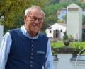 Bild: Witron Logistik + Informatik GmbH
Walter Winkler vor dem Parksteiner Basaltkegel
