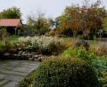 Bild: le
Der Flosser Kreislehrgarten ist auch Herbst eine Augenweide, Dank der Pflege unter anderem durch engagierte Mitglieder des Obst- und Gartenbauvereins.