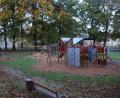 Bild: sne
Im Sommer kann es auf dem Spielplatz im Stadtpark heiß werden: Besorgte Eltern wünschen sich deshalb Sonnensegel zum Schutz ihrer Kinder.