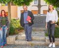 Bild: stg
Der Kastler Bürgermeister Hans Walter und Jugendbeauftragte Sarah Meyer (rechts) waren zu Besuch im Familienzentrum Mittendrin, wo sie sich mit Jessica Wöhrl-Neuber austauschten.