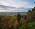 Bild: mde
An Beliebtheit gewinnt auch der Anzenstein. Auch hier waren etliche unterwegs, um die Natur zu erleben und den Ausblick zu genießen. Jedoch erfordert der Aufstieg etwas mehr ab als der auf den Schlossberg.