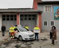 Bild: gz
Die Abordnung um Vorsitzenden Josef Kleber (links) überreicht den Helfern vor Ort einen Scheck in Höhe von 1000 Euro.