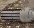 Bild: ds
Die LED-Retrofit-Leuchtkörper verbrauchen deutlich weniger Strom als herkömmliche Straßenlampen.