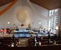 Bild: Pfarrgemeinderat Altfalter/exb
Weit verteilt saßen die Firmlinge in der Kirche in Altfalter, als ihnen Weihbischof Josef Graf die Erneuerung des Glaubensbekenntnisses abnahm.