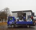 Bild: mmj
Am Irlbacher-Parkplatz wurde das Sammelgut von den Fahrzeugen in den bereitstehenden Lkw verladen.
