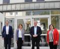 Bild: Dorothea Seitz-Dobler/exb
Bernhard Lang, MdL Annette Karl, Markus Nitsch und MdB Marianne Schieder (von links )trafen sich zum gemeinsamen Gespräch über den Arbeitsmarkt im Landkreis Schwandorf und der Region.
