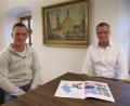 Bild: fg
Jugendbeauftragter Andreas Losch (links) erörtert mit Bürgermeister Hermann Falk seine Ideen.