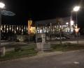 Bild: soj
Mehr als 40 gebastelte Martinslaternen leuchten am Marktplatz in Ebnath.
