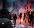 Archivbild: Markus Scholz, dpa
Hamburg im Juli 2017: Autonome ziehen während des G20-Gipfels durch das Schanzenviertel. Die „Bild“-Zeitung durfte nach den schweren Ausschreitungen mit Fotos von „G20-Verbrechern“ nach Zeugen der Vorfälle suchen, so urteilte jetzt der Bundesgerichtshof.