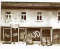 Repro: Fähnrich/exb
Rassenhass-Spuren am Kaufhaus Klein/Pick (beim Klettnersturm). Zerstörungswut der „Judenaktion“ von 10. Nov. 1939 – fotografiert tags drauf von einem Jungnazi.