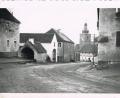 Archivbild: exb
Einer der 14 Backöfen, in dem bis in die 60er Jahre Brot- und Kirwakuchen gebacken wurden. Leider blieb kein einzier dem Markt erhalten. Links im Bild das alte Rathaus, unterhalb das alte Schulhaus, heute Autowerkstatt, das ehemalige Wirthaus "Hansmatters" (später Panzerwirt) und die evangelische St.-Martins-Kirche.
