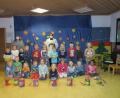 Bild: vsr
Gemeinsam mit Pater James feierten die Buben und Mädchen das Martinsfest im Kinderhaus St. Marien.