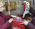 Bild: Petra Hartl
n der Kasse wird nochmal alles zusammengerechnet, aber die Preise im Kleiderladen sind sehr überschaubar und erschwinglich für jeden.