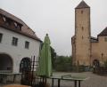 Bild: bl
Die Jugendherberge in Trausnitz kämpft sich tapfer durch die Corona-Pandemie. Vor allem die Burg mit den großen Zimmern für Gruppen tut sich schwer, die Anforderungen in Sachen Hygiene zu erfüllen, und viele Schulklassen haben heuer storniert.