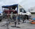 Bild: VPI Amberg/exb
Im durchsuchten Transporter fanden die Beamten Diebesgut, unter anderem E-Bikes und einen Revolver.