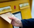 Bild: Monika Skolimowska//dpa
Eine Hausarbeit auf Reisen - anstatt nach Bayreuth, befindet sich die Post auf dem Weg nach Beirut.