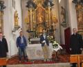 Bild: ads
Pfarrer Josef Irlbacher (r.) gratulierte wie Pfarrgemeinderatssprecher von St. Margareta Kemnath a.B. Willi Wiedenbauer und hiesigen Kirchenpfleger Anton Gebert (v.l.) den frisch gebackenen Pastoralreferenten Andreas Hornauer (Zweiter v.r.) zur bestandenen zweiten Dientprüfung.