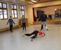 Bild: ads
Breakdance ist eine ursprünglich auf der Straße getanzter Tanzstil, der als Teil der Hip-Hop-Bewegung in den 70er Jahren in New York entstanden ist. Heute fordert Breakdance eine hohe Disziplin von den Tänzern, die oft über athletische Fähigkeiten verfügen müssen. Der SV Kemnath a.B. bietet Training für Jugendliche ab 12 Jahren an.