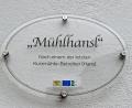 Bild: Andreas Royer
Das Projekt „Hausnamen erzählen Geschichte“ mit Schildern an den Häusern, wie hier in Rosenberg, soll im Frühjahr 2021 weiterlaufen.