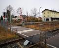 Bild: Thomas Dobler
Was die Barrierefreiheit des Bahnhofs anbelangt, so ist momentan durch die Bahn lediglich geplant, einen schienengleichen, aber barrierefreien Weg zu schaffen. Der Markt Schwarzenfeld hat hier Einwände, auch was den Bahnübergang als solchen anbelangt.