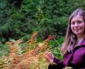 Bild: Müller/exb
Cornelia Müller aus Tannenhäusl bei Pullenreuth ist Kräuterfrau und Architektin. Sie entwickelte ein umfassendes Konzept, wie das Kräuterwissen in derGegend vernetzt, genutzt und als Wert für eine ganze Region vermittelt werden kann. Das Ergebnis ist die Platform "Kräuter & Leut".