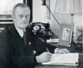 Bild: Stadtarchiv Weiden
Spediteur Hans Harbauer war in Weiden "Parteigenosse der ersten Stunde" und Oberbürgermeister bis 1945.. 1939 ehrte ihn der Weidener Stadtrat mit der Max-Reger-Plakette.