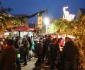 Archivbild: Gerhard Götz
Die Stimmung auf dem Schwandorfer Weihnachtsmarkt lebte in den vergangenen Jahren auch von der kuscheligen Enge am unteren Markt. Das ist in Pandemie-Zeiten unmöglich. Die Veranstalter sagten den Markt ab.